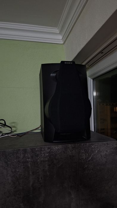 Продаётся музыкальный центр. Sony