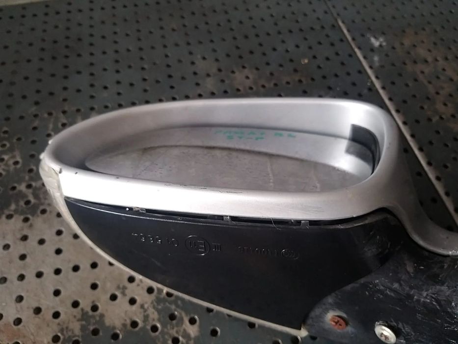 Oglinda electrica stanga vw passat b6 3c pentru piese