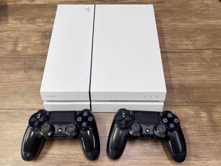 PlayStation 4 Прошитая 2 Геймпада Любые Игры