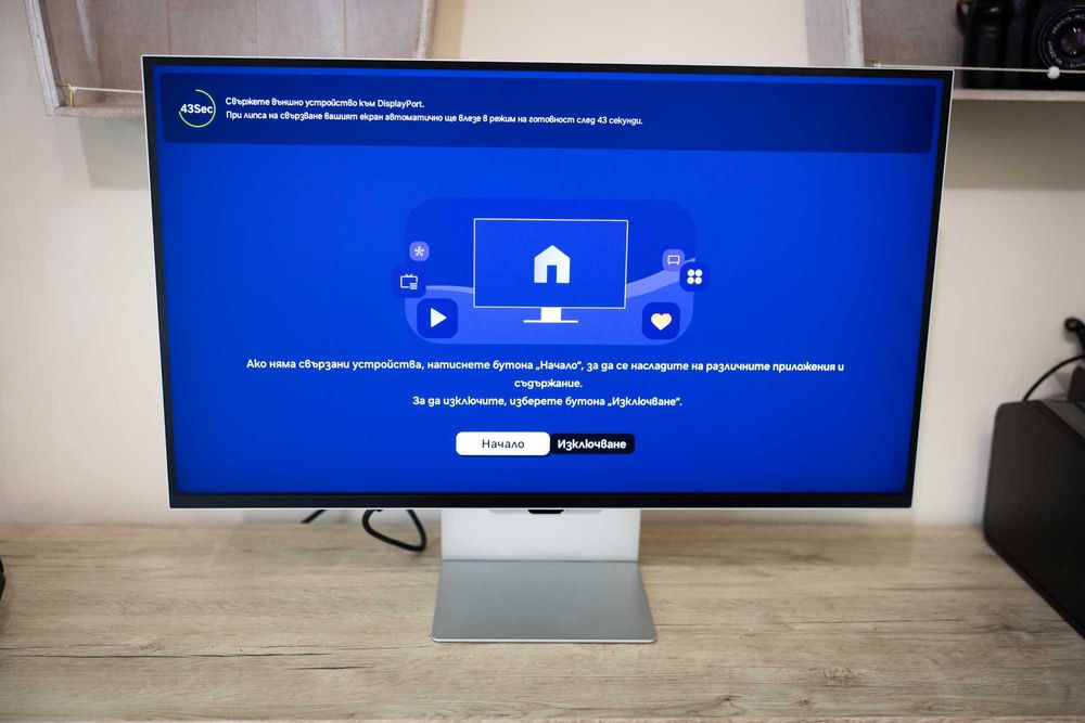 Samsung 5k 27" професионален смарт монитор.