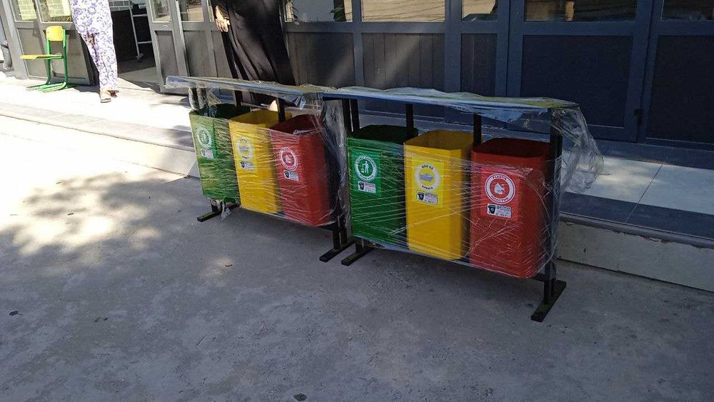 Урна для мусора. Мусорная урна - урна уличная