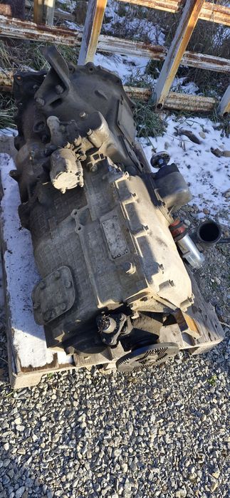 Продам двигатель камаз евро 2 с коробкой