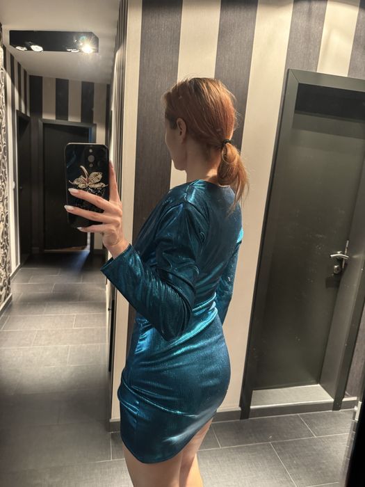 Парти рокля нова с етикет