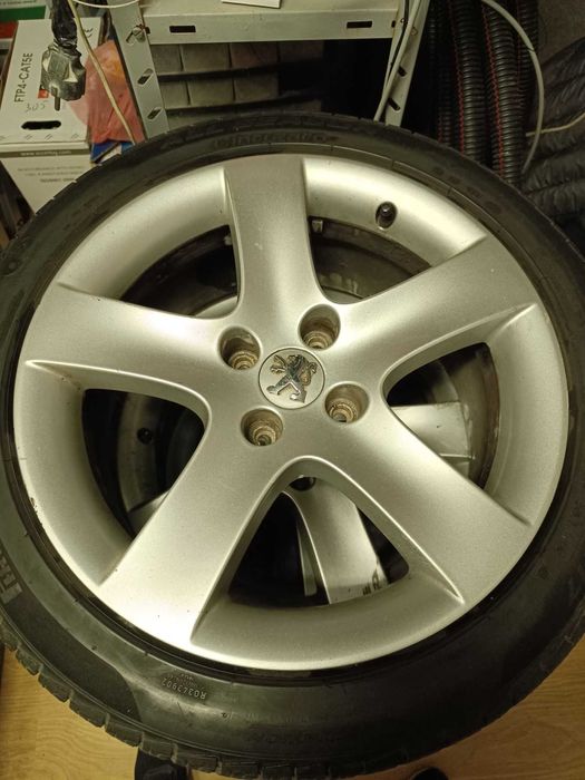 Продавам 4 бр. Лети джанти R17