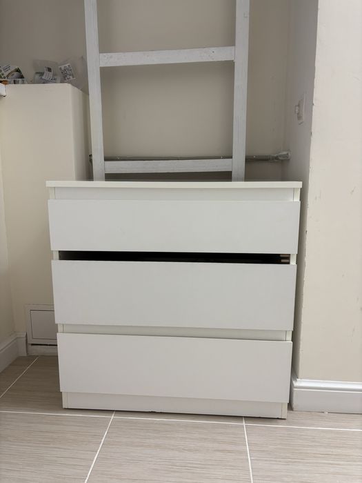 К а м о д   о т  и к е а  з а п я т ь н а д ц а т ь