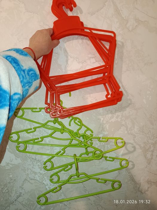 Вешалки детские 15 штук