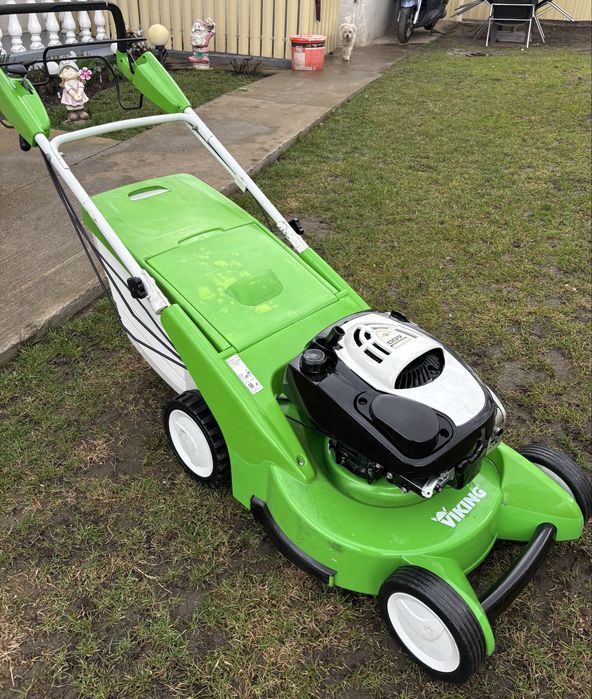 Masina de tuns gazon iarba Viking