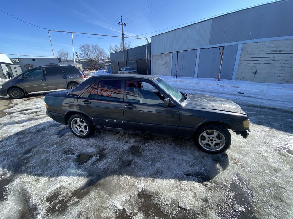 Продам мерседес 190