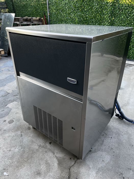 Masina fulgi gheata / gheata granulata - Electrolux Italia - 150 kg/24h - stocare 40 kg - stare foarte buna