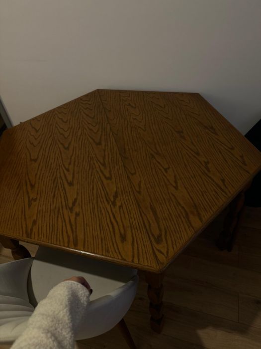 Vănd masă hexagonală