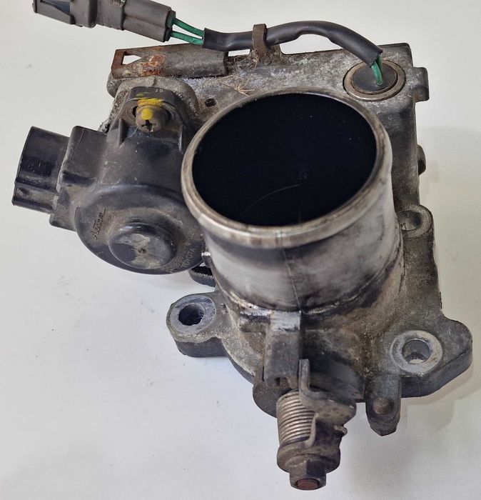 Дросел Дроселова Клапа Тойота Авенсис Корола Версо Toyota Rav4 2.0 D4D