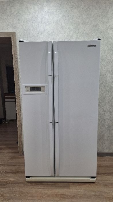 Продам холодильник Samsung