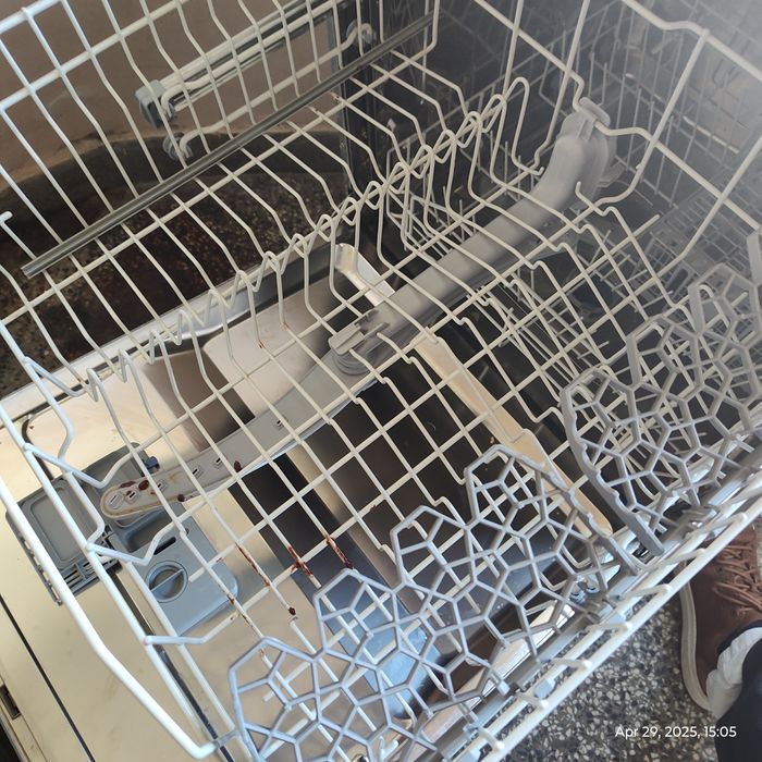 Съдомиялна машина Ariston Hotpoint 60см. и подарък!.