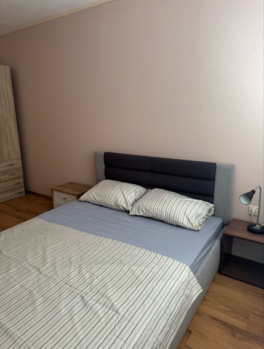 Дава се под наем Тристаен апартамент в Варна, Гръцка махала - 120 кв.м за 1000 € - Снимка #13