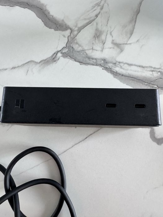 Microsoft Surface Dock 2