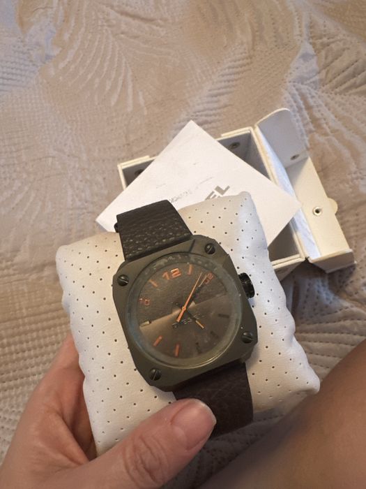 Продам часы Diezel