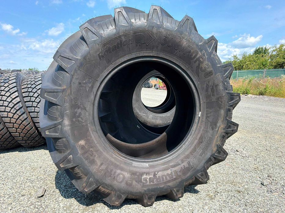 Cauciucuri tractor 270/95R32 270/95R44 270/95R48 300/95R46 440/65R24 540/65R34 600/65R28 600/65R38 600/70R30 620/70R42 650/65R38 650/85R38 710/70R38