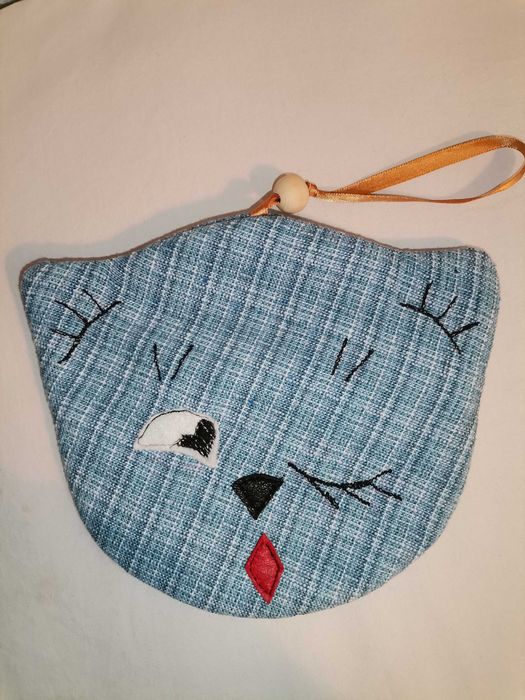Ръчно изработено котешко портмоне