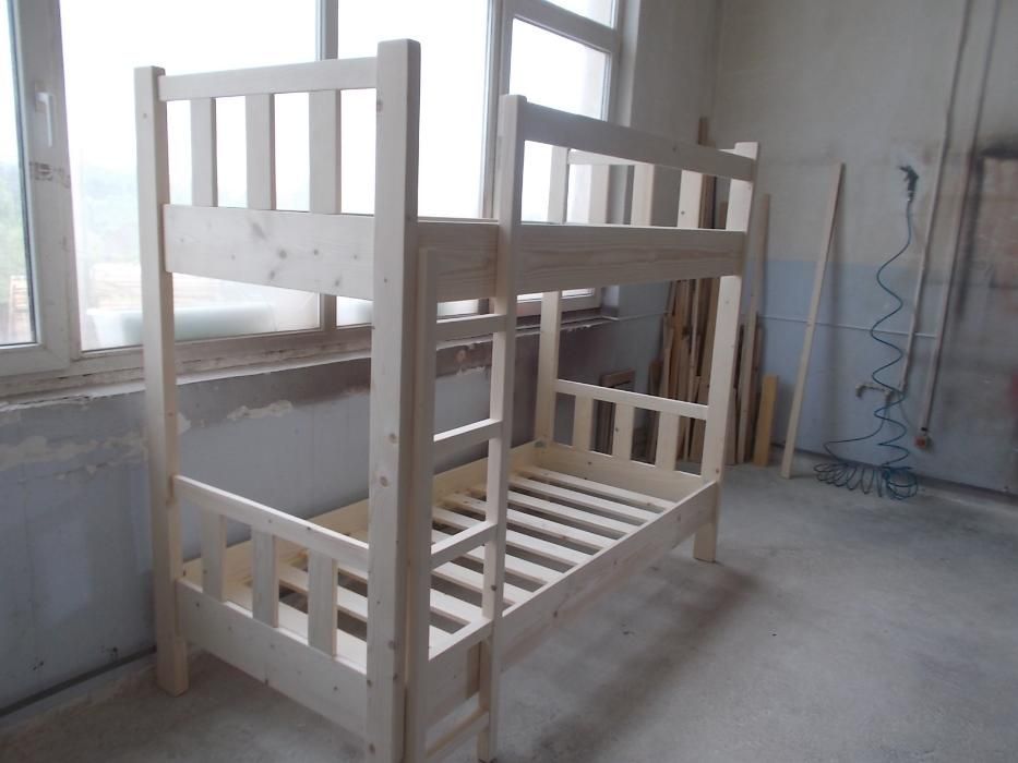 TRANSPORT GRATUIT.Pat etajat din lemn masiv cod 2013