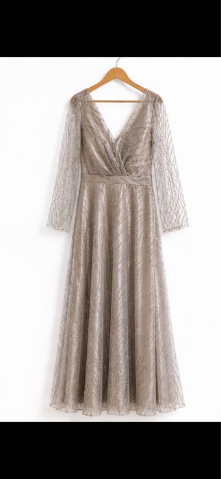 Rochie de seară cu sandale