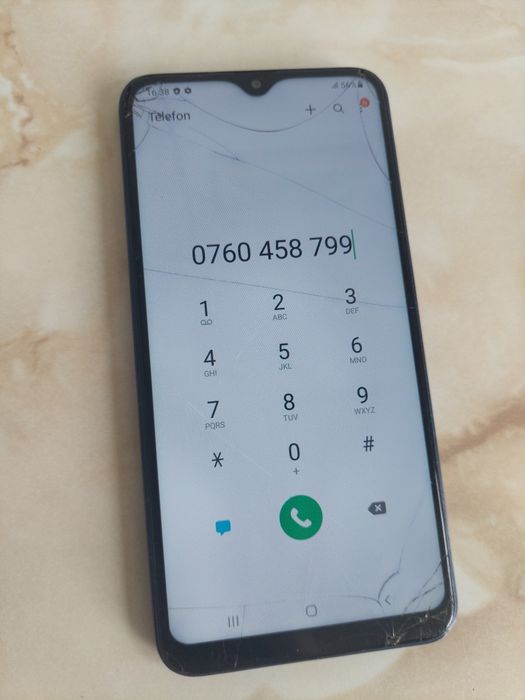 [A10] Vând Samsung Galaxy A10 albastru [spart dar funcțional] //poze reale
