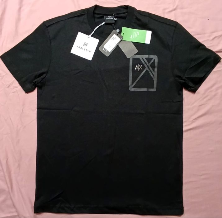 Vand tricou nou de barbati Armani Exchange