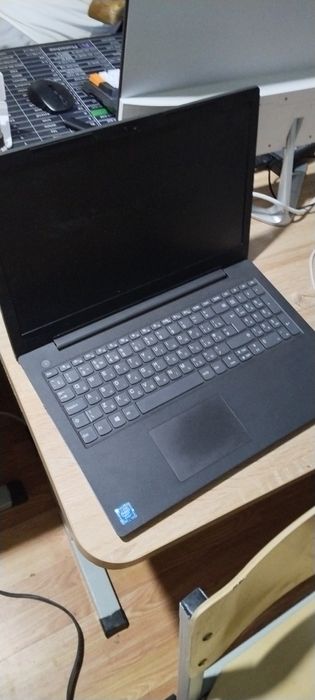 Lenovo nootebok ofis uchun