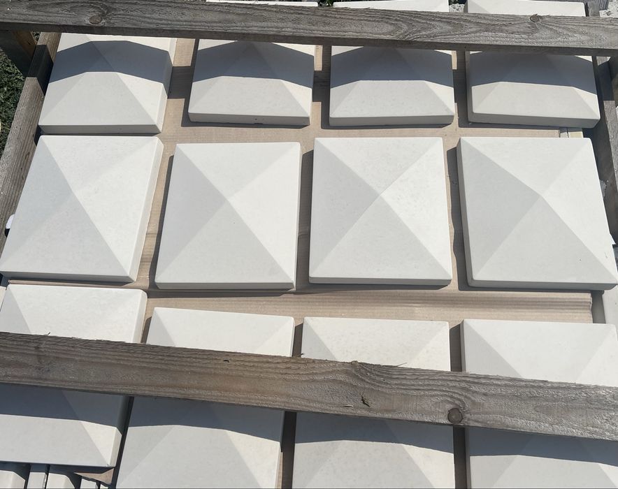 Coame beton gard palarii stalpi capace boltari caramida aparenta dale