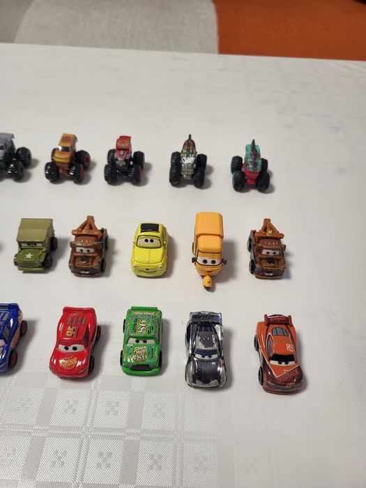 Mașinuțe MINI Disney Cars Originale.