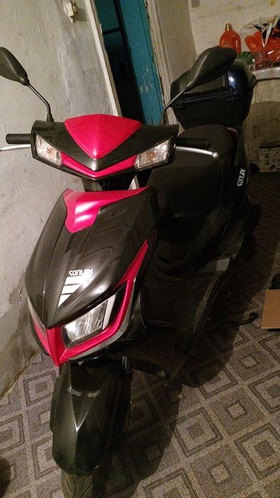 Продам скутер 2023г