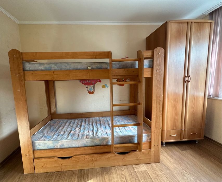 Шкаф стол кровать