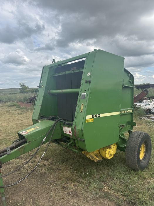 Продам пресс подборщик John Deere