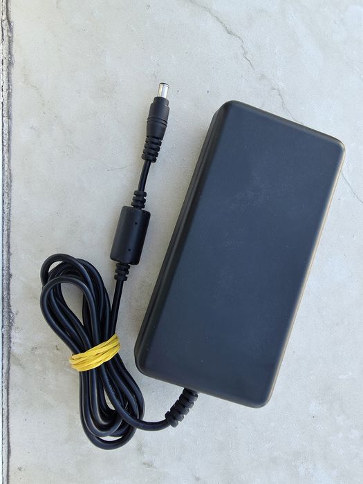 Alimentator SONY 19,5V 5,13A 100W