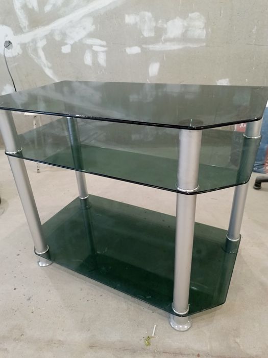 Стол под телевизор