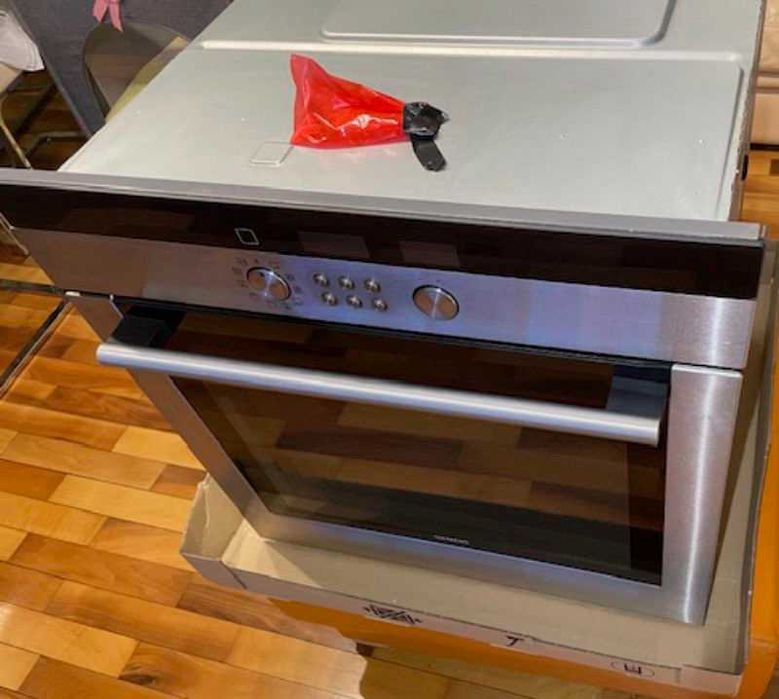 Фурна за вграждане SIEMENS