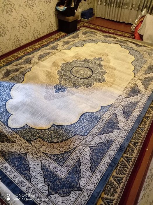 Ковёр новый чистый