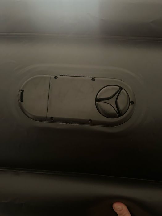 Saltea gonflabila cu spuna autoumflabila