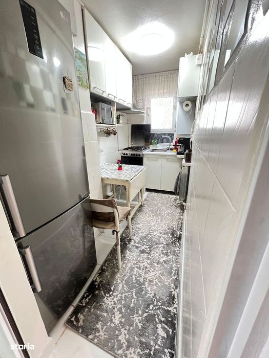 Apartament cu 3 camere , mobilat si utilat, in centru