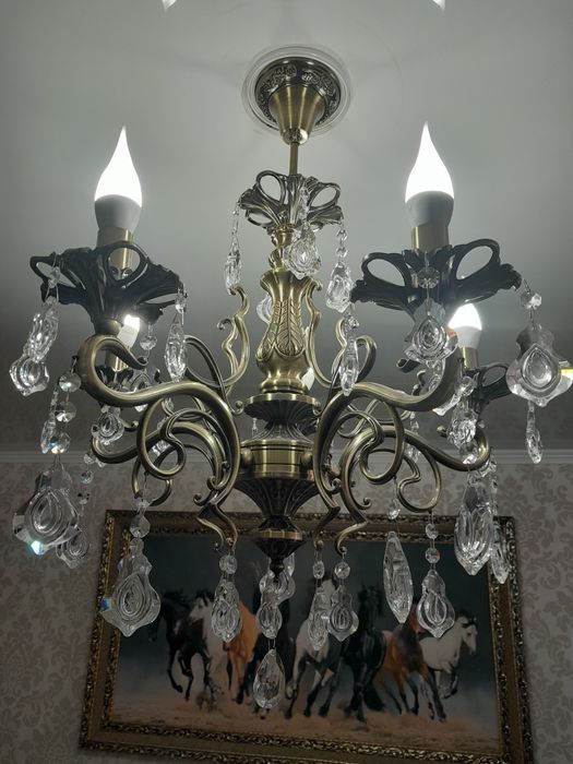 Продам  люстра срочно