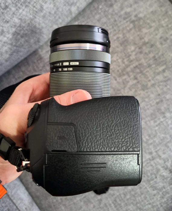 Olympus Om-d E-M1 Mark III + obiectiv 14-150mm