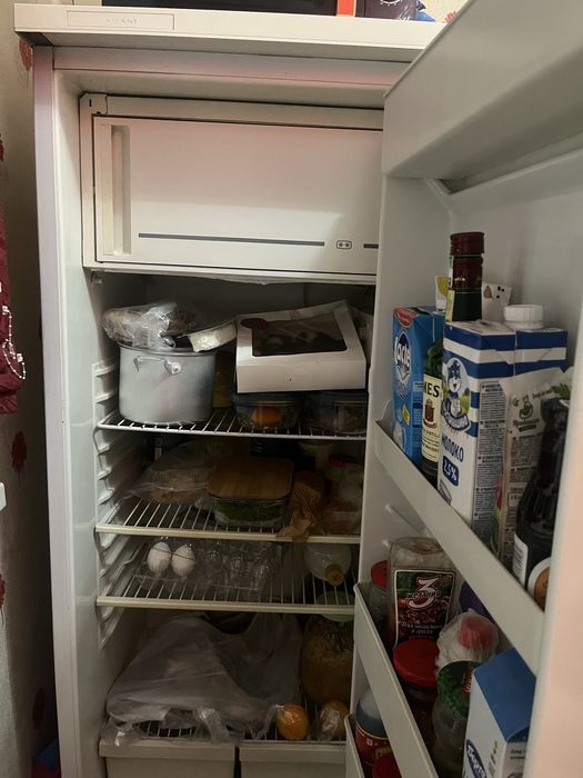 Холодильник бу в рабочем состояний.