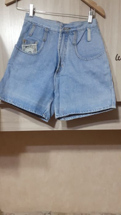 Джинсовые  шорты