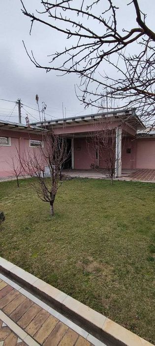 дом 10 соток Яккасарайский район. улица А.Каххара. Тойхона Яккасарай