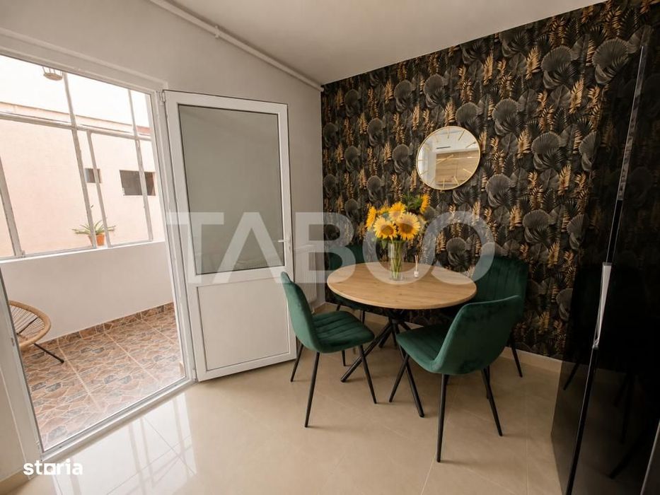 Strand etaj 1 Apartament decomandat 50 mpu balcon pivnita