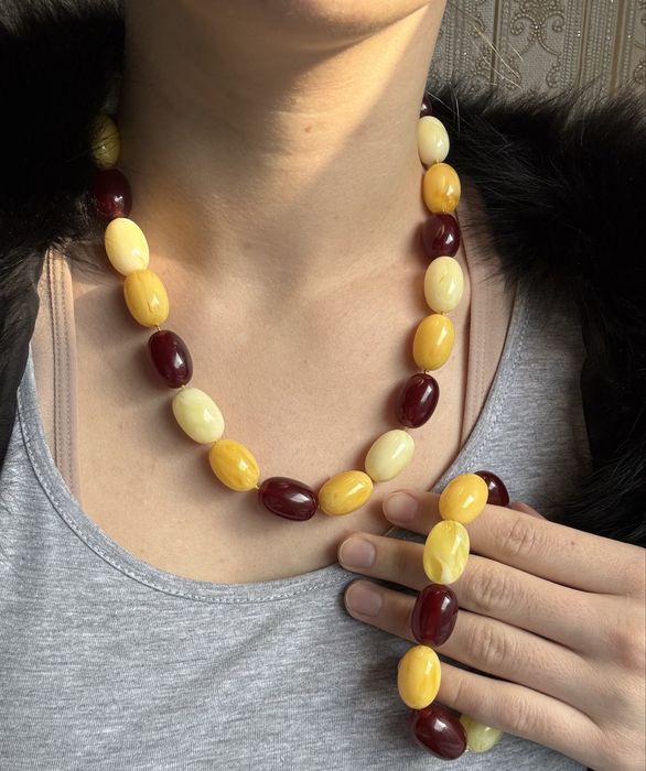 Комплект из янтаря