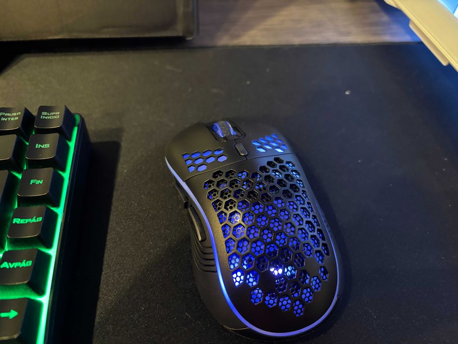 Kit sigilat Mouse + Tastatura Wireless Gaming RGB RedThunder K84