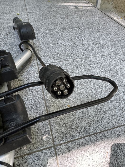 VELOFIX A92 Suport Auto pentru 2 Biciclete dedicat pentru Renault