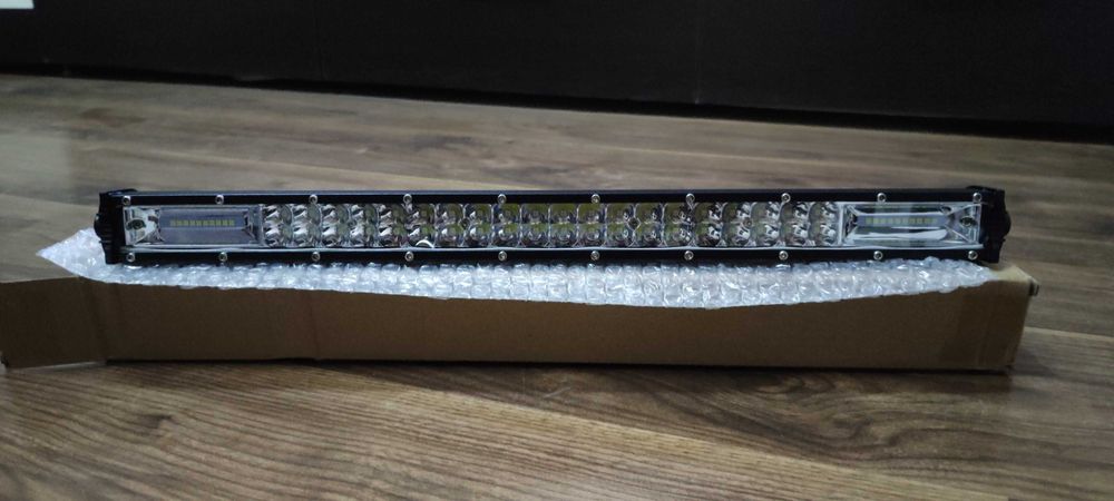 Мощен LED bar 140