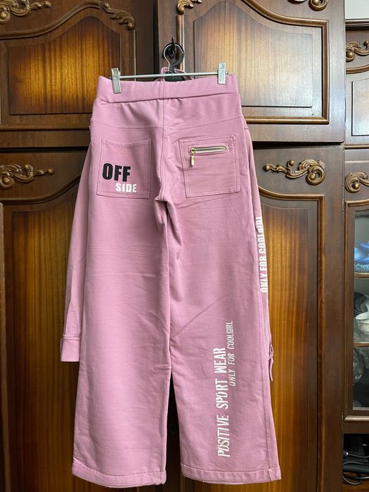 Очень срочно. Спортивный костюм для девочки