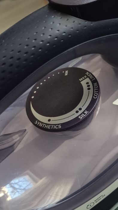 Fier de călcat Philips GC3584/30